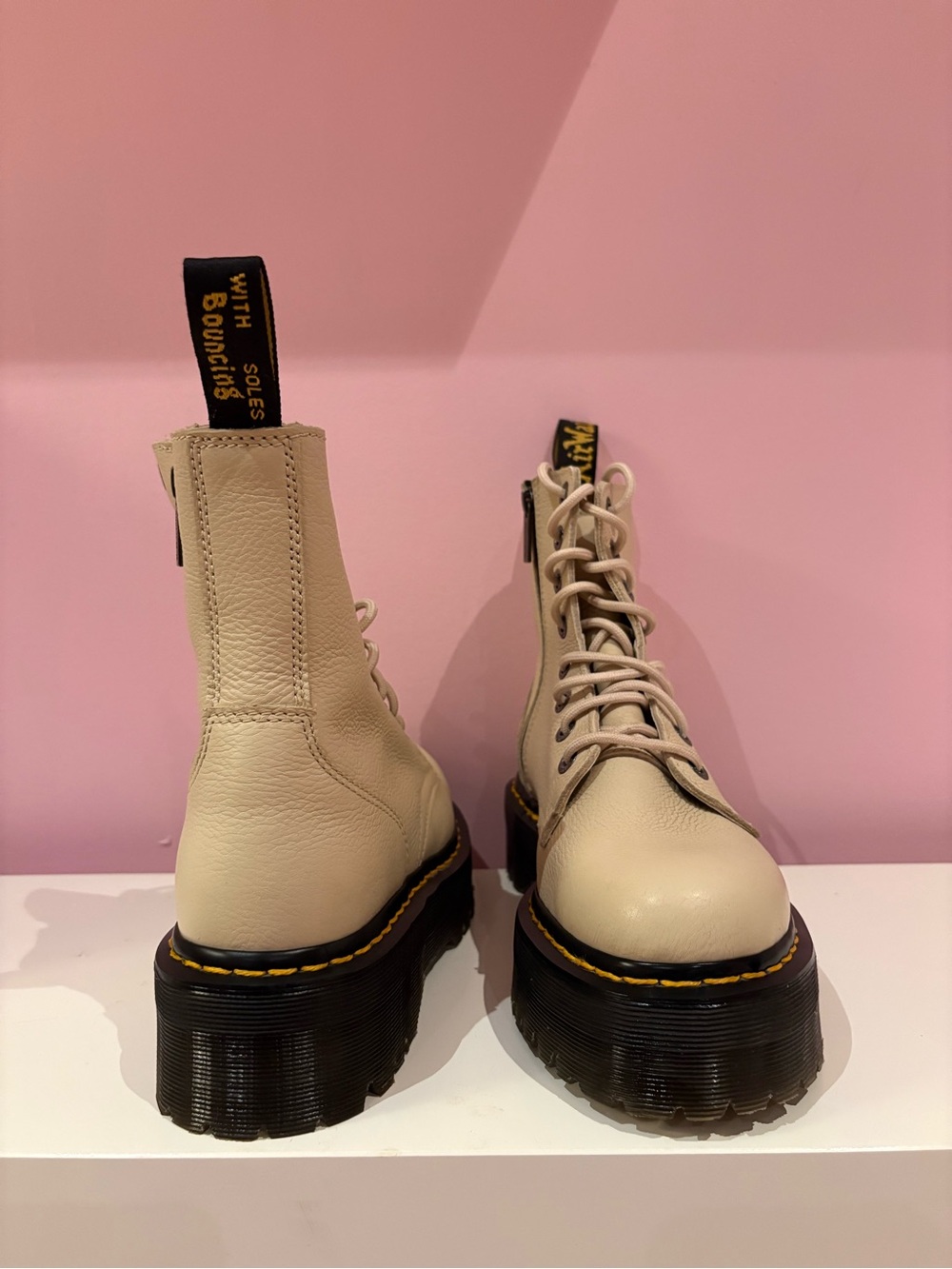 Dr. Martens Jadon Beige Leather Platform Boot - Worn Once 👢🤍